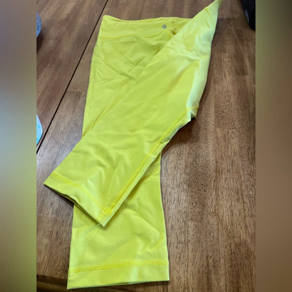 Calf crop lululemon leggings